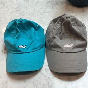Vineyard vines women’s baseball caps gray and teal. 100% cotton.